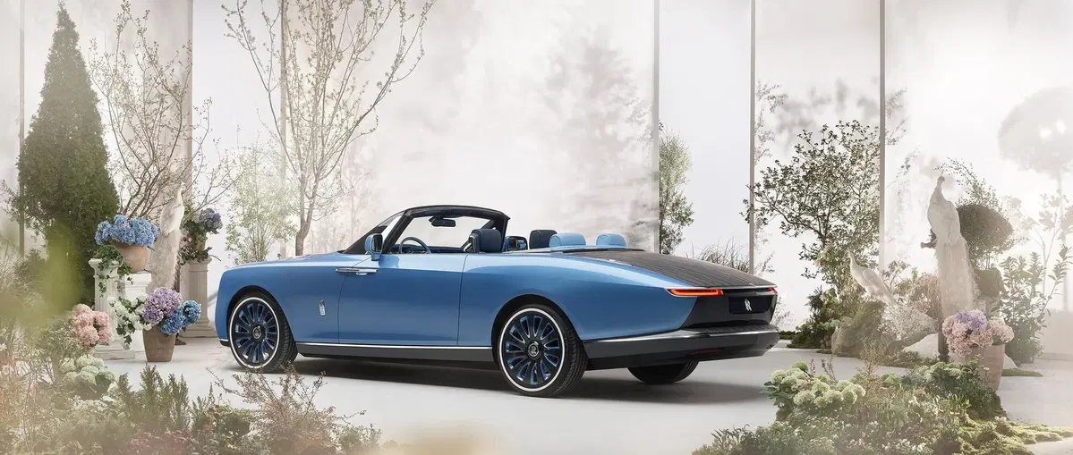 Com'è davvero l'auto più ricca del mondo, Rolls Boat-Tail? Le sorprese toccandola dal vivo (6)