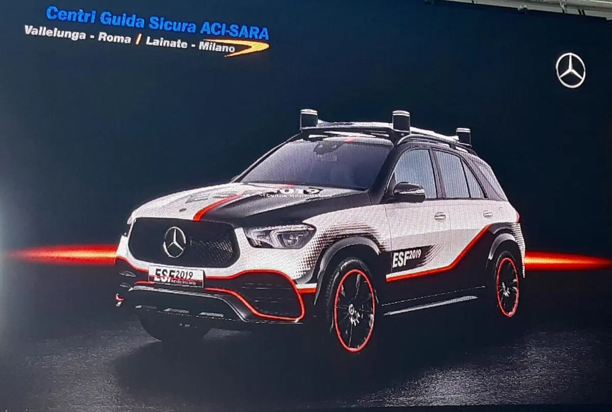 Scegli Mercedes e guida sicuro! (6)