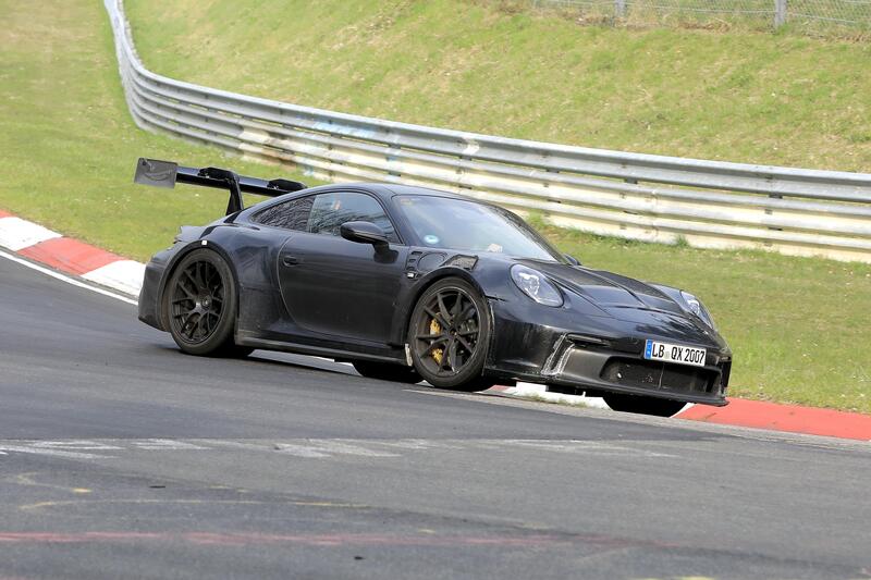 Porsche 911 GT3 RS, le foto spia al N&uuml;rburgring