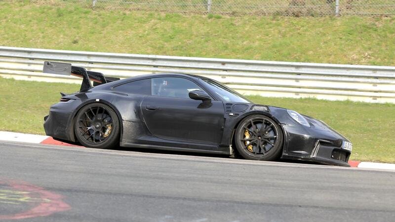 Porsche 911 GT3 RS, le foto spia al N&uuml;rburgring