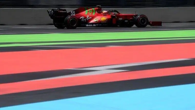 Formula 1, Sainz: "La Ferrari &egrave; stata pi&ugrave; veloce di quanto ci aspettavamo"