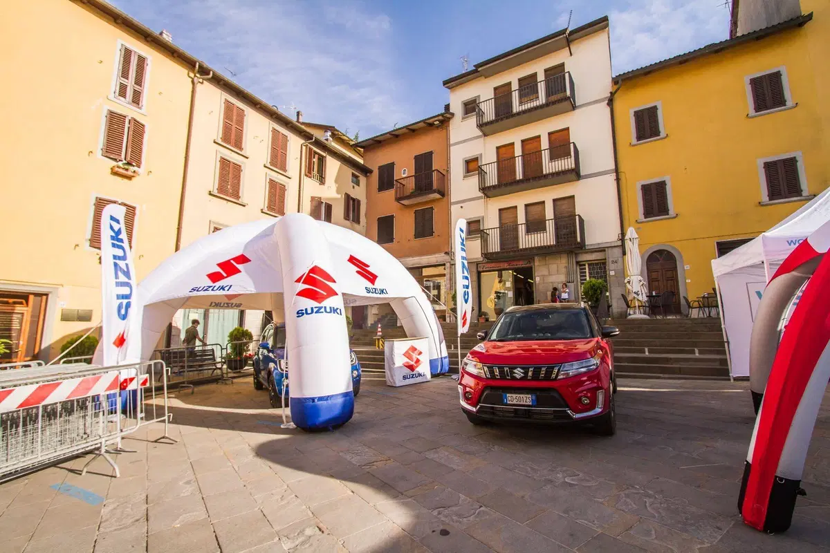 Con Suzuki Vitara ibrida alle World E-Bike Series, Ecco il campo di gara [video] (2)
