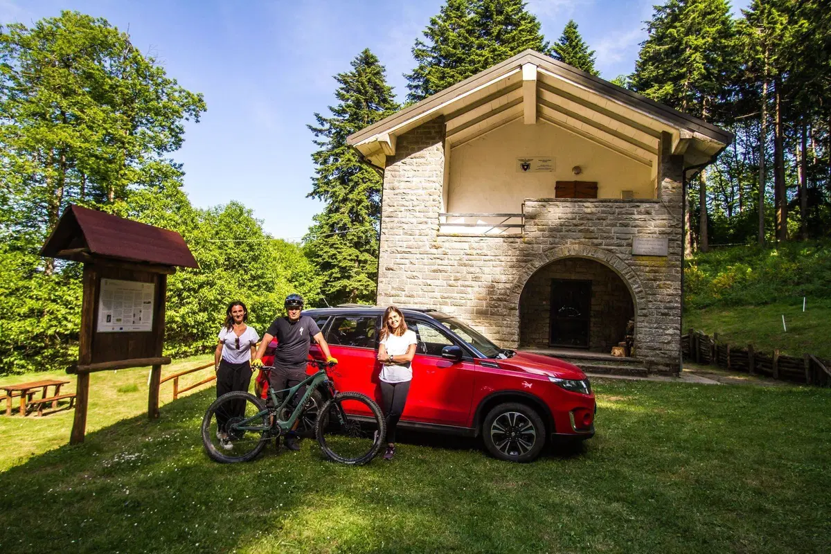 Con Suzuki Vitara ibrida alle World E-Bike Series, Ecco il campo di gara [video] (11)
