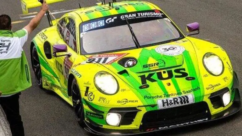 24 ore del Nurburgring, vince Porsche 