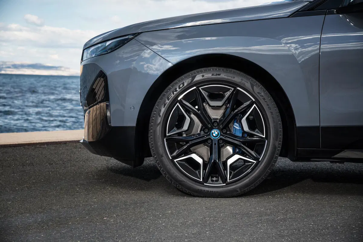 BMW iX xdrive40 (37)