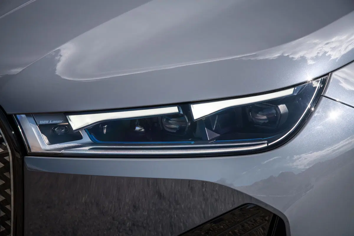 BMW iX xdrive40 (36)