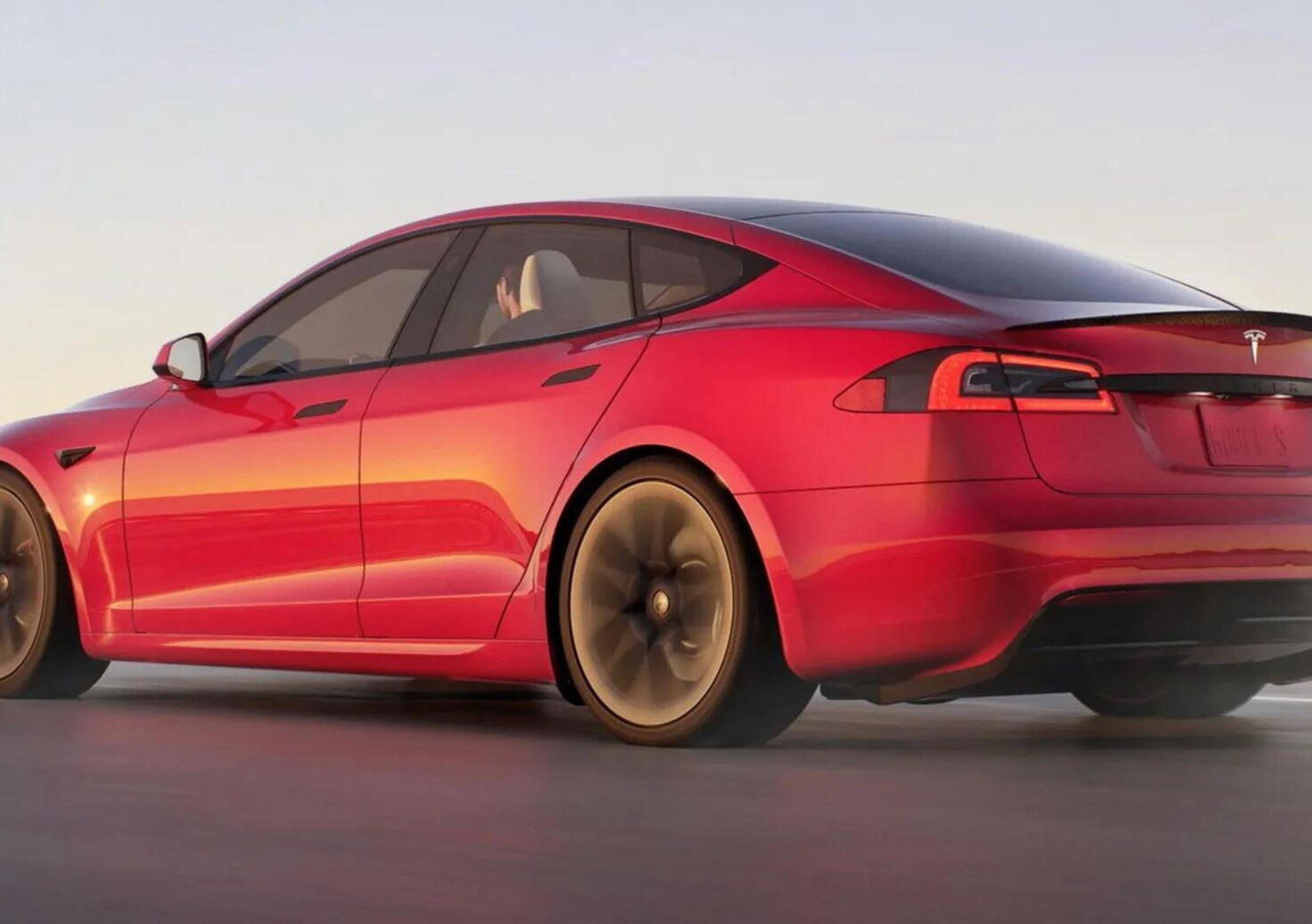 Tesla Model S, Elon Musk cancella la versione Plaid+