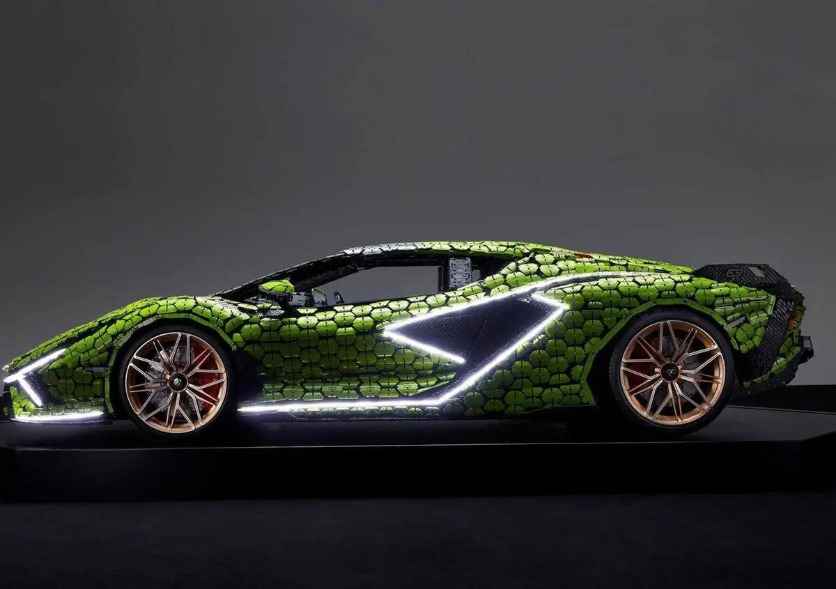 Lamborghini Sian FKP 37: arriva anche l&rsquo;esemplare 64, ma &egrave; fatto di Lego