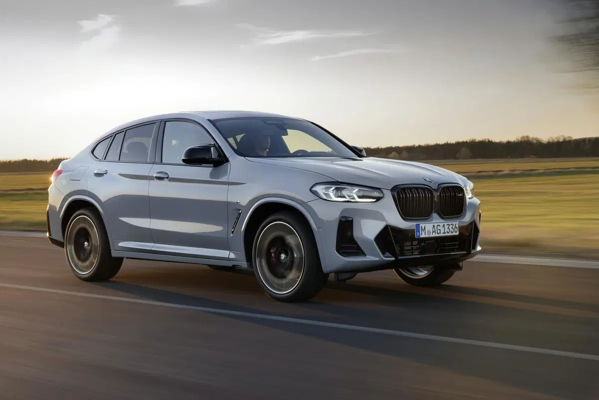 BMW X3 e X4 Restyling 2022: Stile aggiornato, nuova tecnologia e interni rivisti (7)