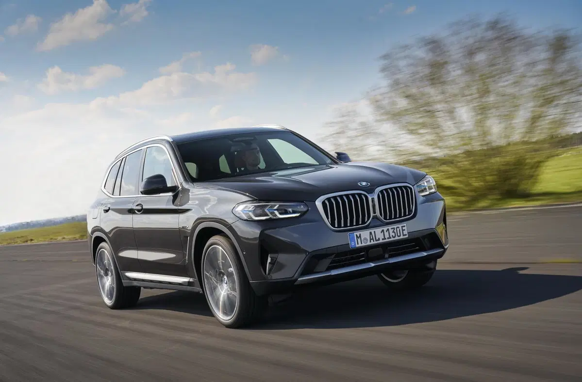 BMW X3 e X4 Restyling 2022: Stile aggiornato, nuova tecnologia e interni rivisti (15)