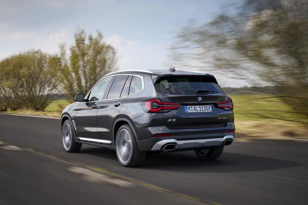 BMW X3 e X4 Restyling 2022: Stile aggiornato, nuova tecnologia e interni rivisti (19)