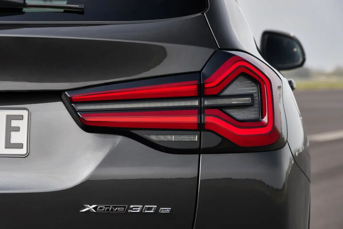 BMW X3 e X4 Restyling 2022: Stile aggiornato, nuova tecnologia e interni rivisti (20)