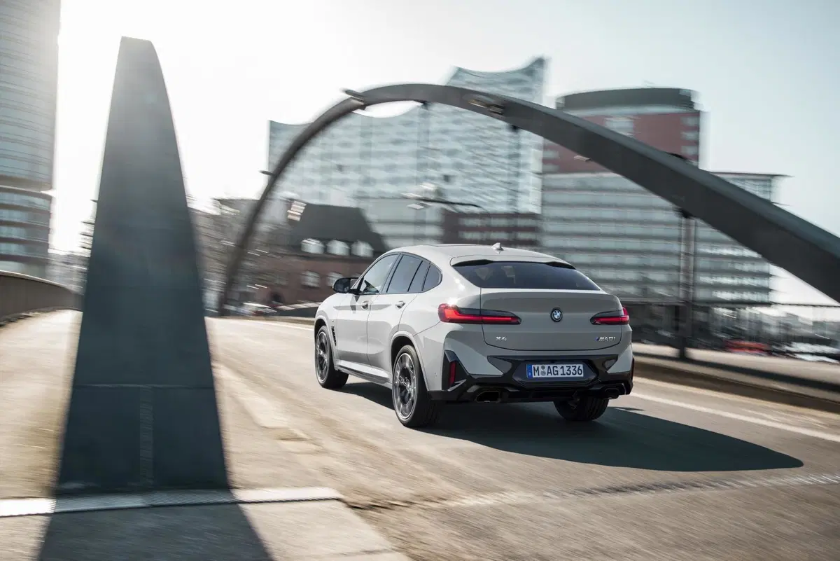BMW X3 e X4 Restyling 2022: Stile aggiornato, nuova tecnologia e interni rivisti (21)