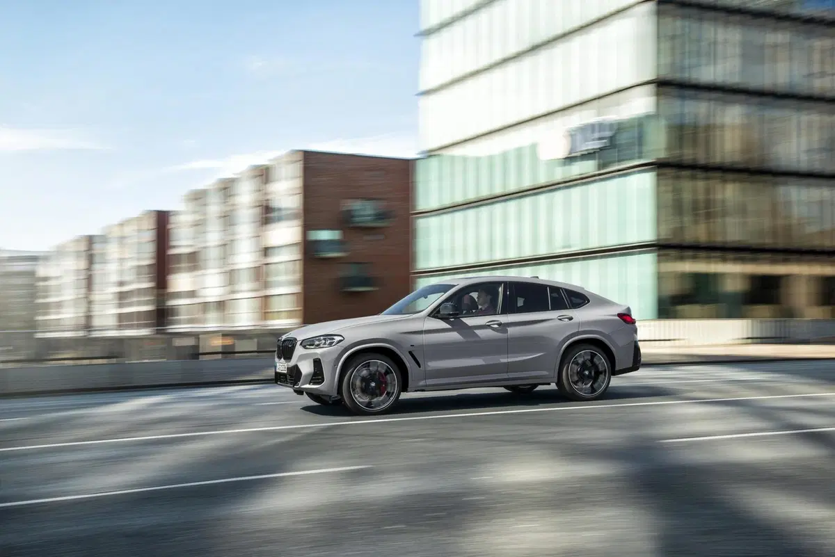 BMW X3 e X4 Restyling 2022: Stile aggiornato, nuova tecnologia e interni rivisti (22)