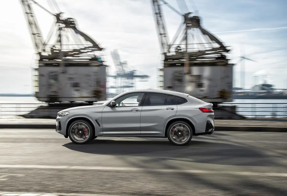 BMW X3 e X4 Restyling 2022: Stile aggiornato, nuova tecnologia e interni rivisti (31)