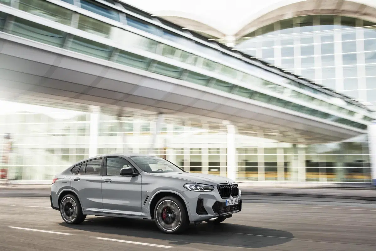 BMW X3 e X4 Restyling 2022: Stile aggiornato, nuova tecnologia e interni rivisti (28)