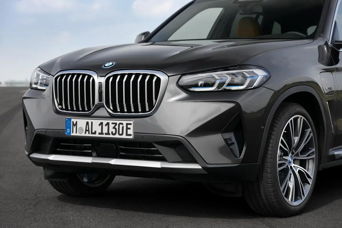 BMW X3 e X4 Restyling 2022: Stile aggiornato, nuova tecnologia e interni rivisti (46)