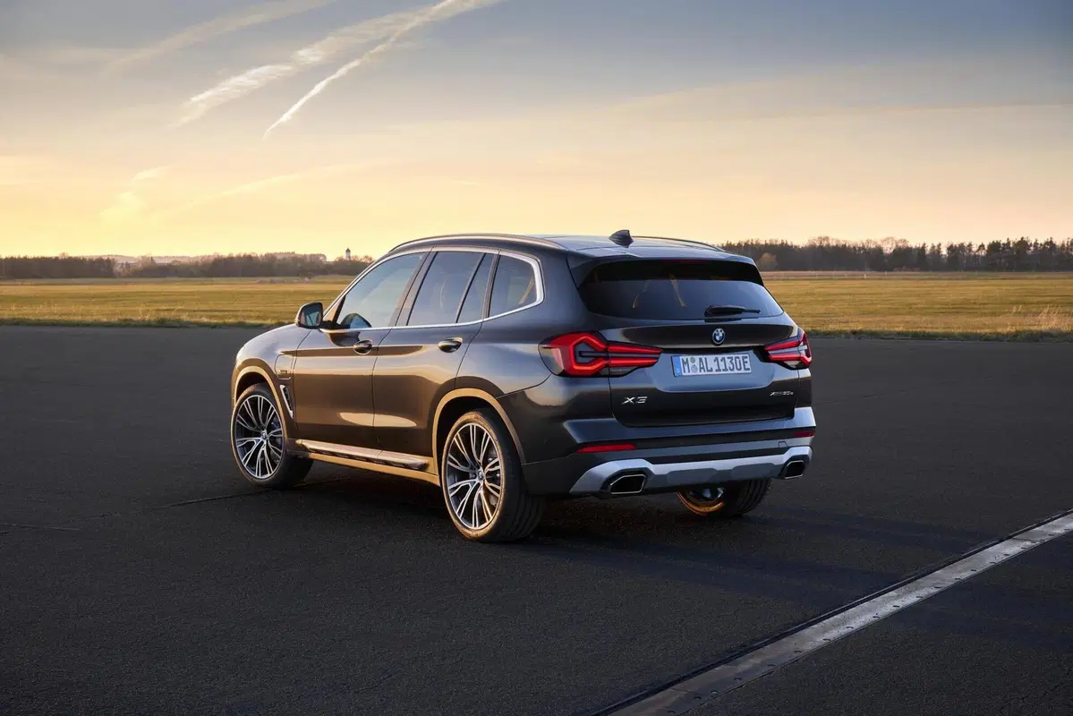 BMW X3 e X4 Restyling 2022: Stile aggiornato, nuova tecnologia e interni rivisti (45)