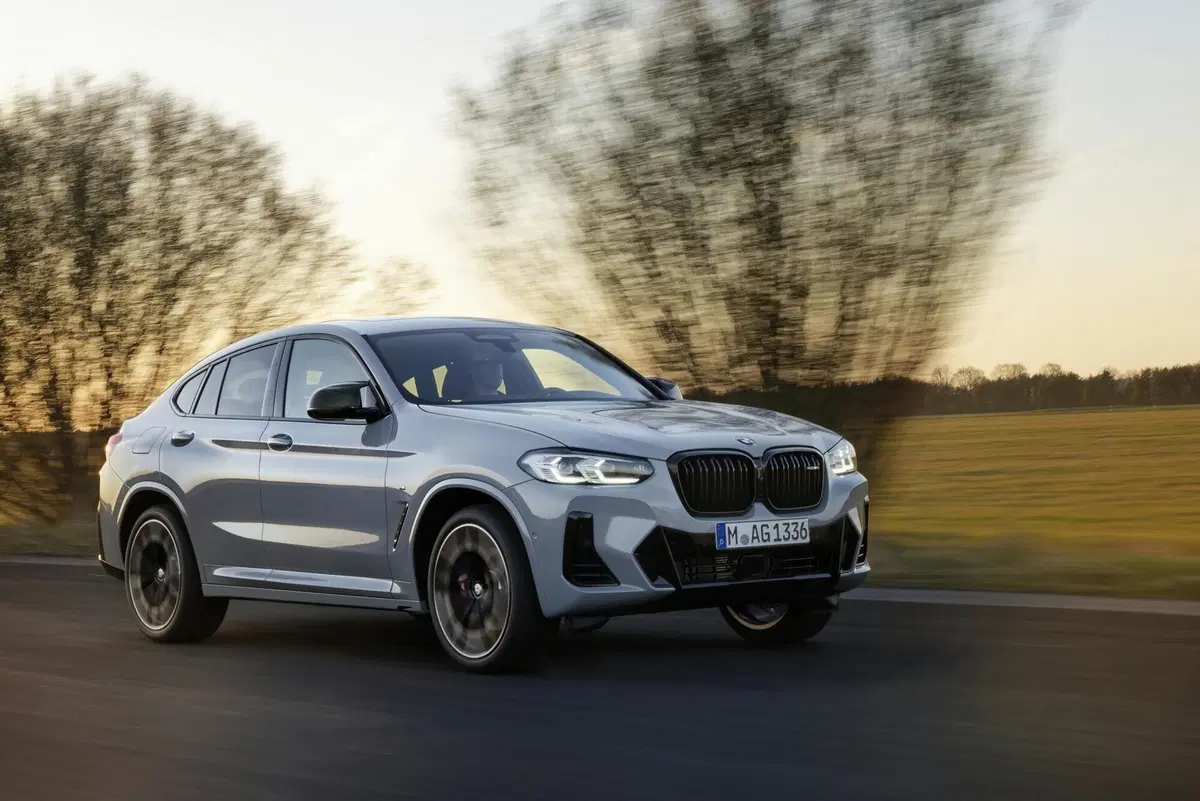 BMW X3 e X4 Restyling 2022: Stile aggiornato, nuova tecnologia e interni rivisti (52)