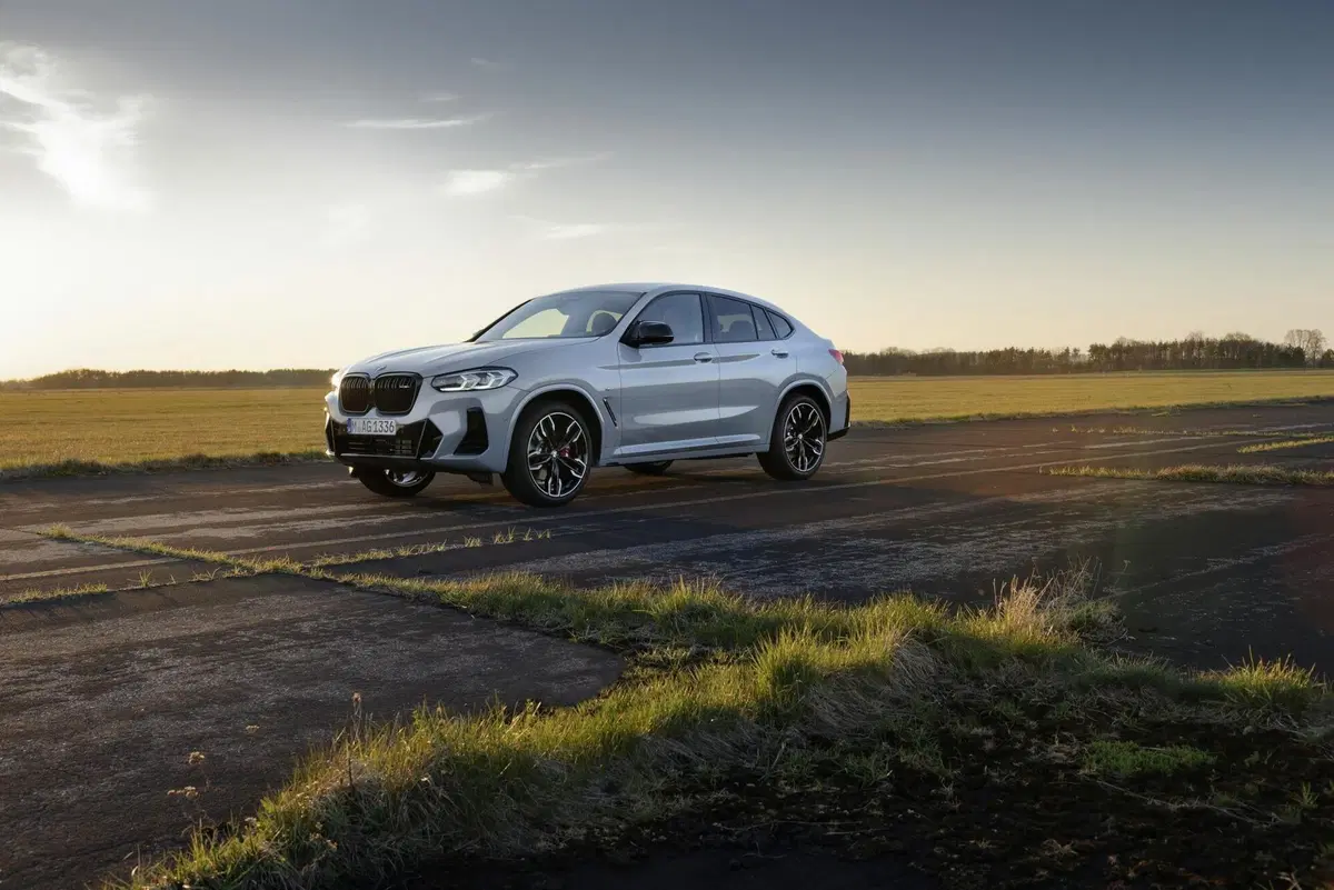 BMW X3 e X4 Restyling 2022: Stile aggiornato, nuova tecnologia e interni rivisti (40)
