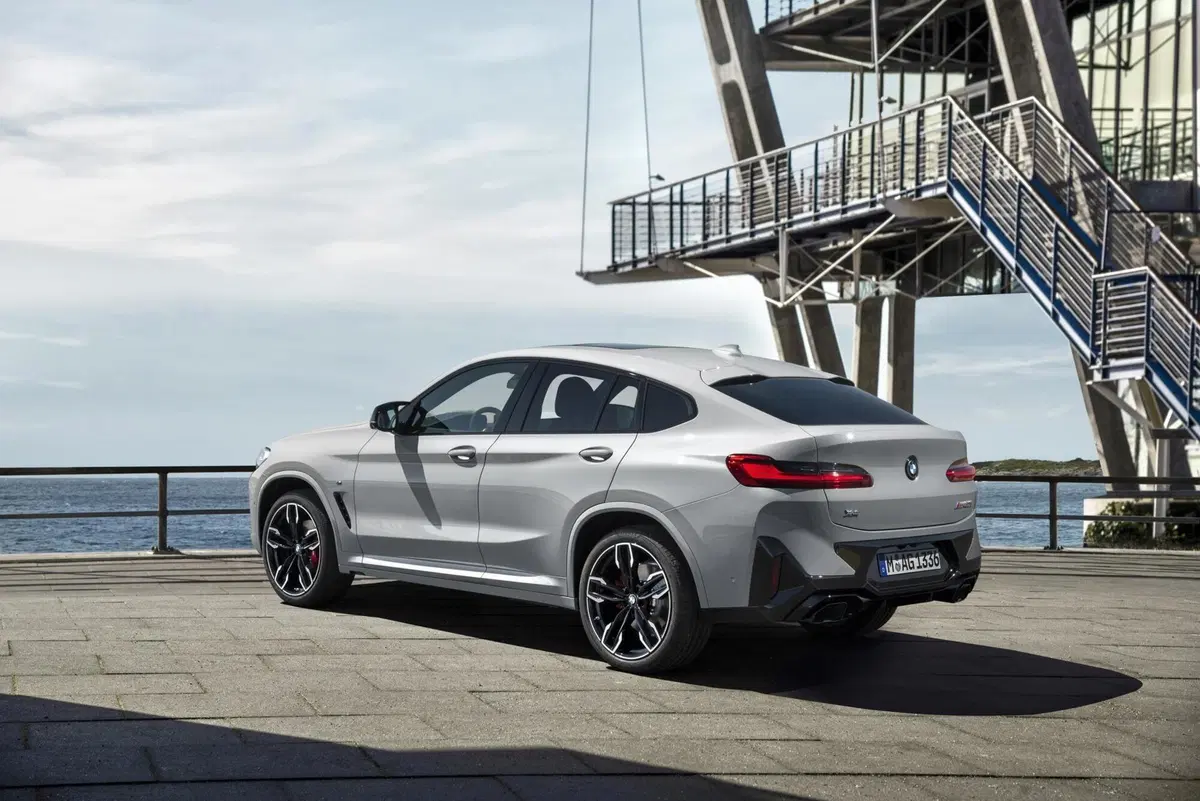 BMW X3 e X4 Restyling 2022: Stile aggiornato, nuova tecnologia e interni rivisti (59)