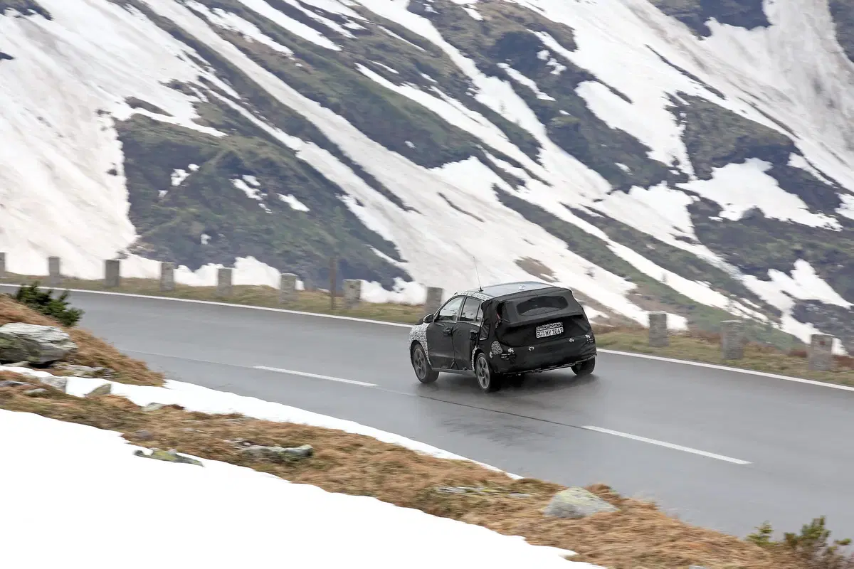 Kia Niro, le foto spia della nuova generazione (30)