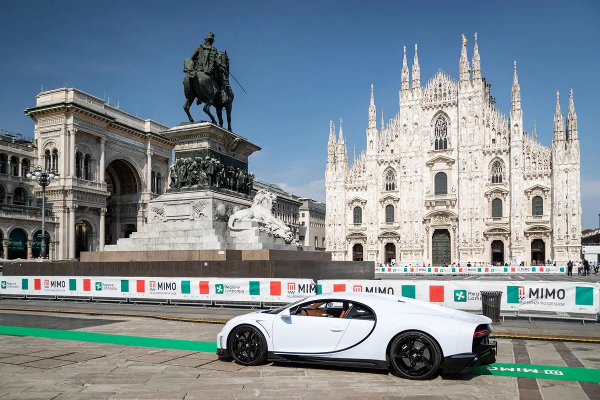MiMo invade Milano con auto protagoniste come non mai di piazza Duomo e centro: la cronaca e le Top-car del Day1 [video e gallery] (2)