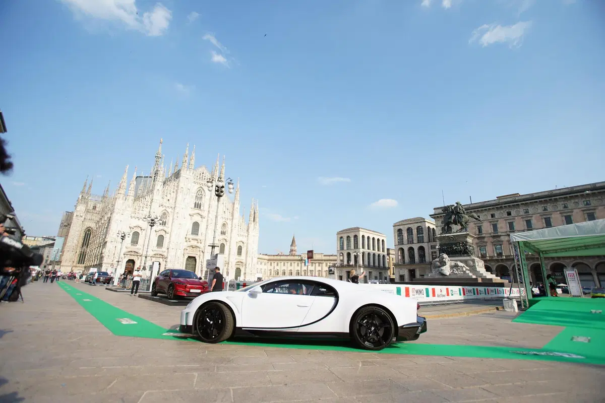 MiMo invade Milano con auto protagoniste come non mai di piazza Duomo e centro: la cronaca e le Top-car del Day1 [video e gallery] (4)