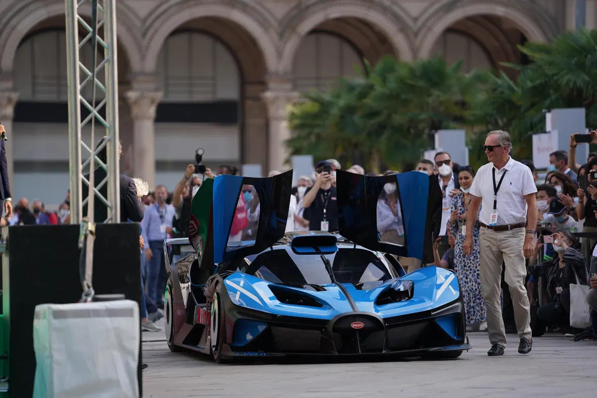 MiMo invade Milano con auto protagoniste come non mai di piazza Duomo e centro: la cronaca e le Top-car del Day1 [video e gallery] (5)