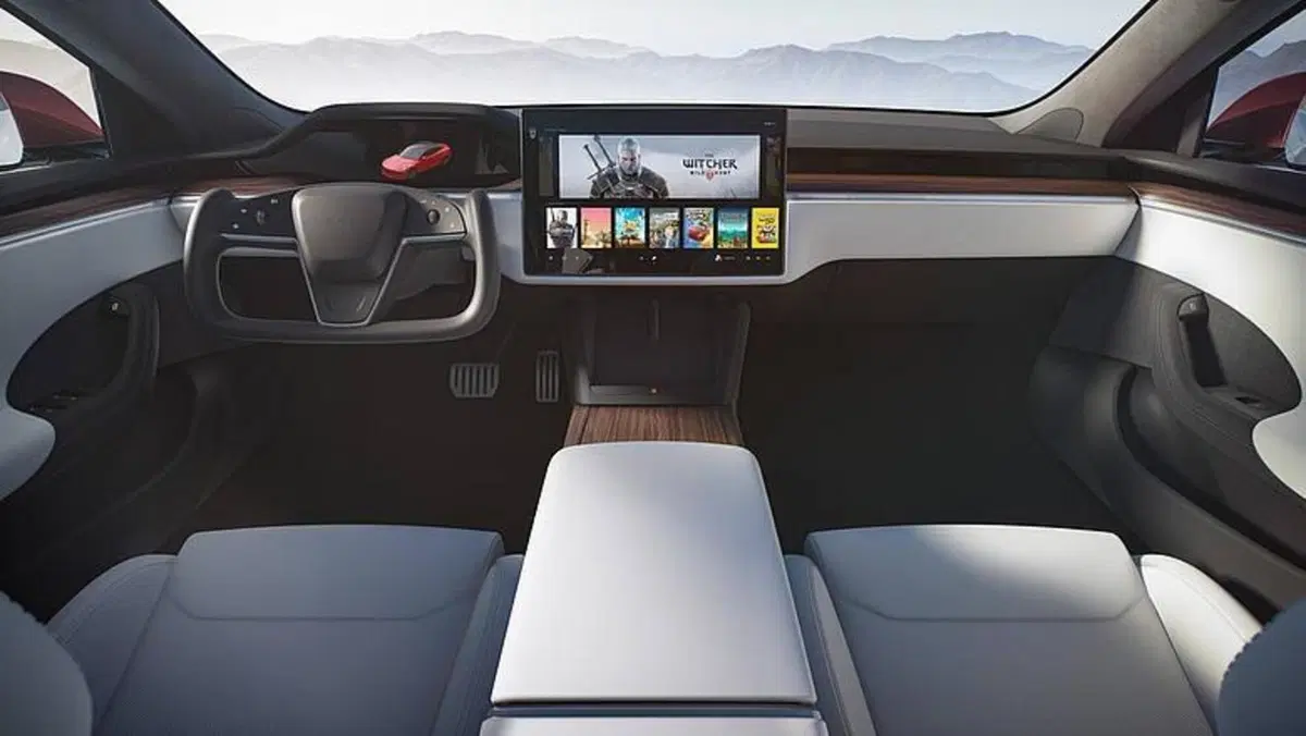 Tesla Model S Plaid, pronta per la sfida al Nürburgring (6)