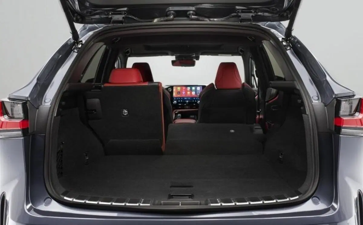 Ecco il nuovo Lexus NX 2021: ibrido anche plugin con 63 Km EV e sicurezza top (4)