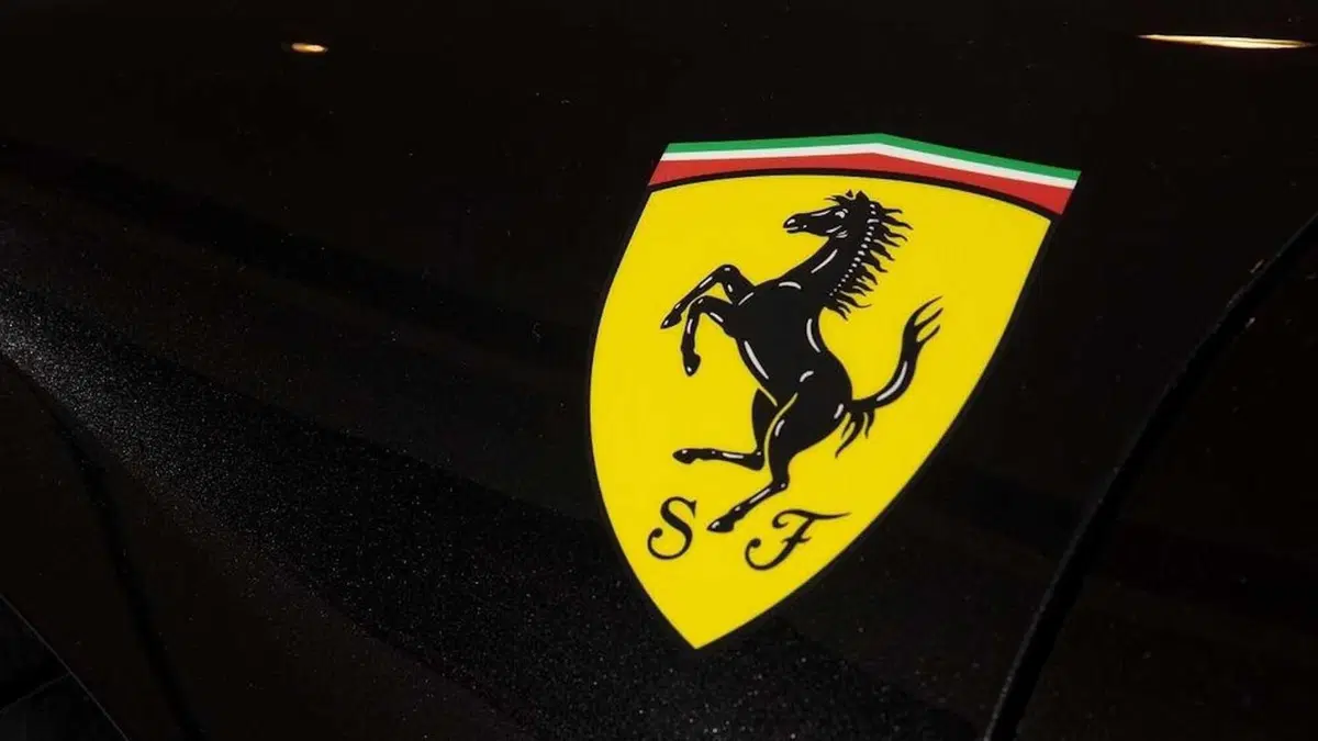 Ferrari J50, uno dei dieci esemplari è in vendita. E il prezzo è altrettanto esclusivo  (8)