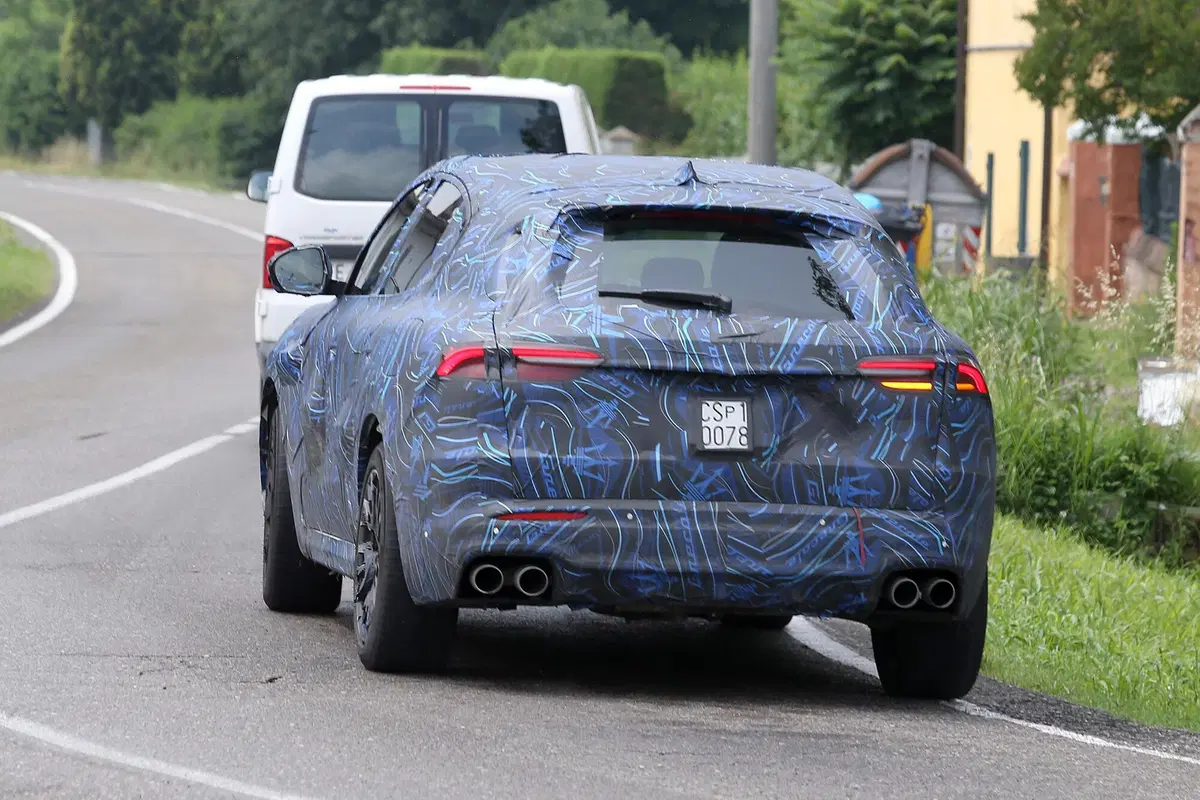 Maserati Grecale, le foto spia del SUV del Tridente  (11)