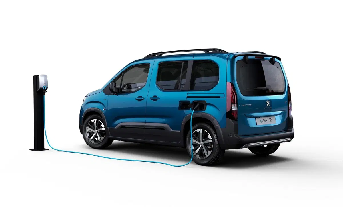 Peugeot e-Rifter motore elettrico 136 CV 50kWh Allure Standard (7)