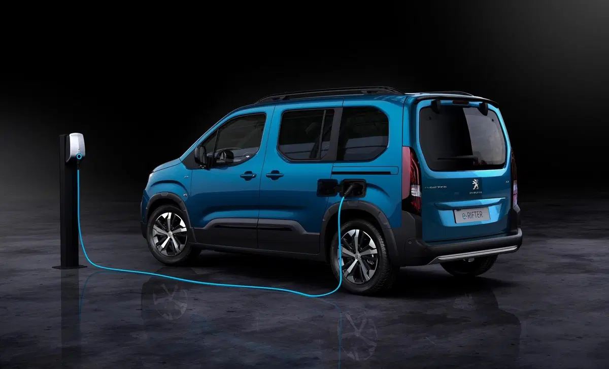 Peugeot e-Rifter motore elettrico 136 CV 50kWh Allure Standard (16)