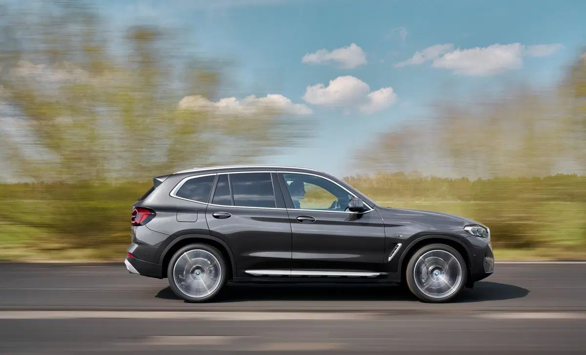 BMW X3 xDrive30d 249CV Luxury (2)
