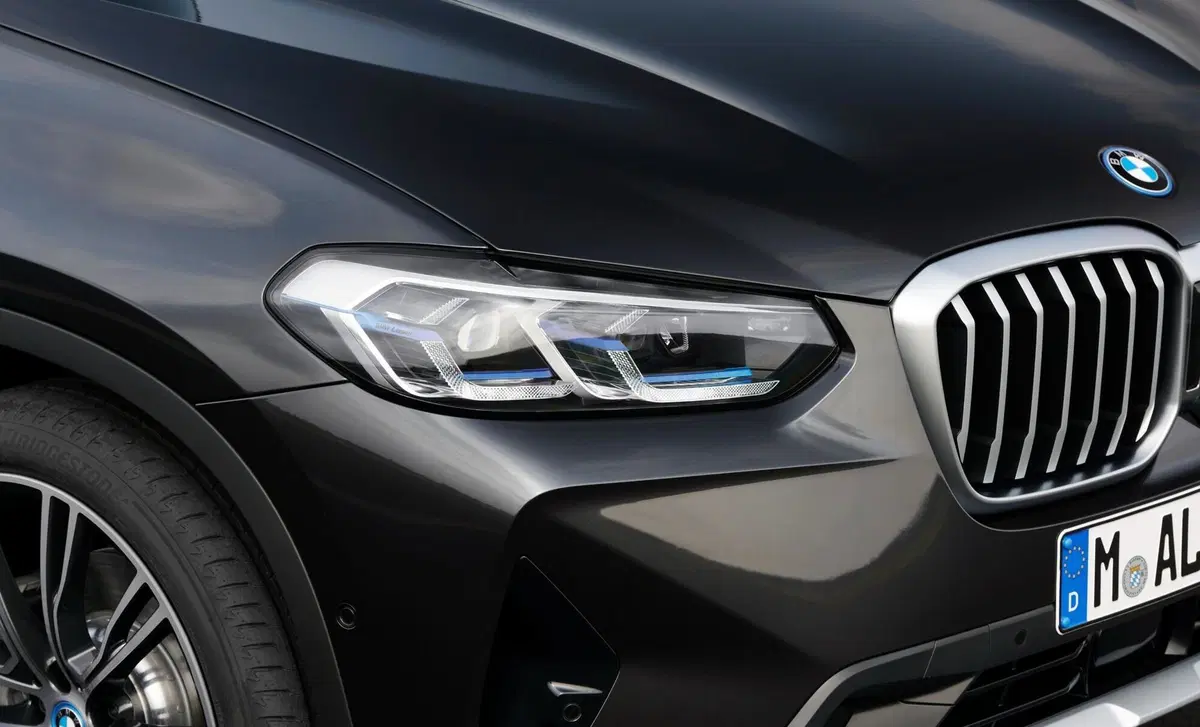 BMW X3 xDrive30d 249CV Luxury (16)