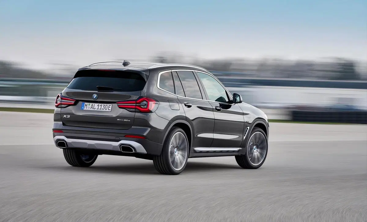 BMW X3 xDrive30d 249CV Luxury (7)