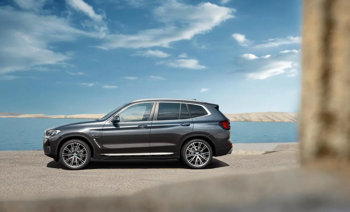 BMW X3 xDrive30d 249CV Luxury (9)