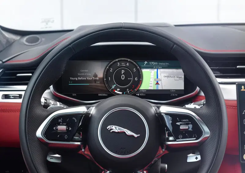 Jaguar F-Pace (28)
