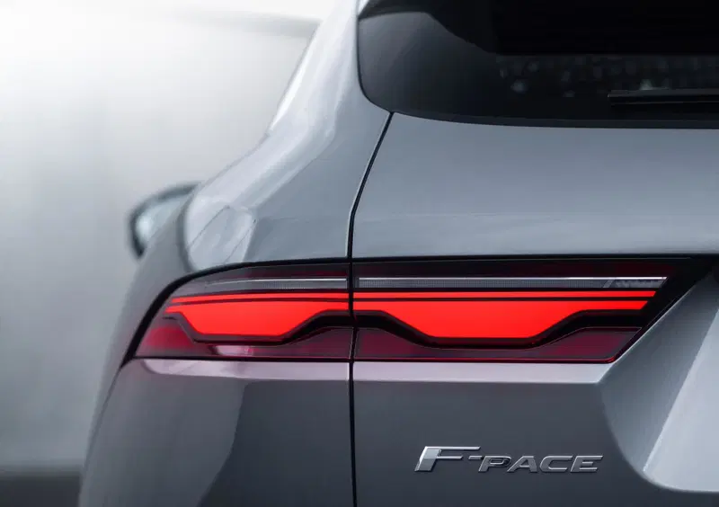 Jaguar F-Pace (21)