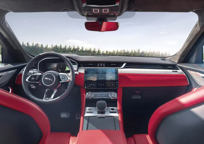 Jaguar F-Pace (19)