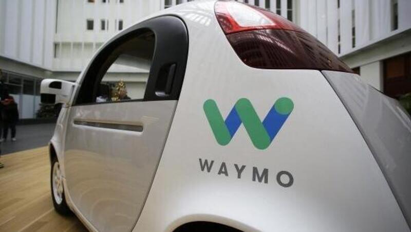 Google: 2,5 miliardi di dollari per il progetto Waymo