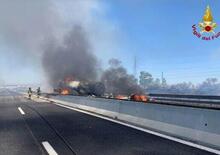 Autocisterna esplode sulla A1: due morti e immagini agghiaccianti [VIDEO]