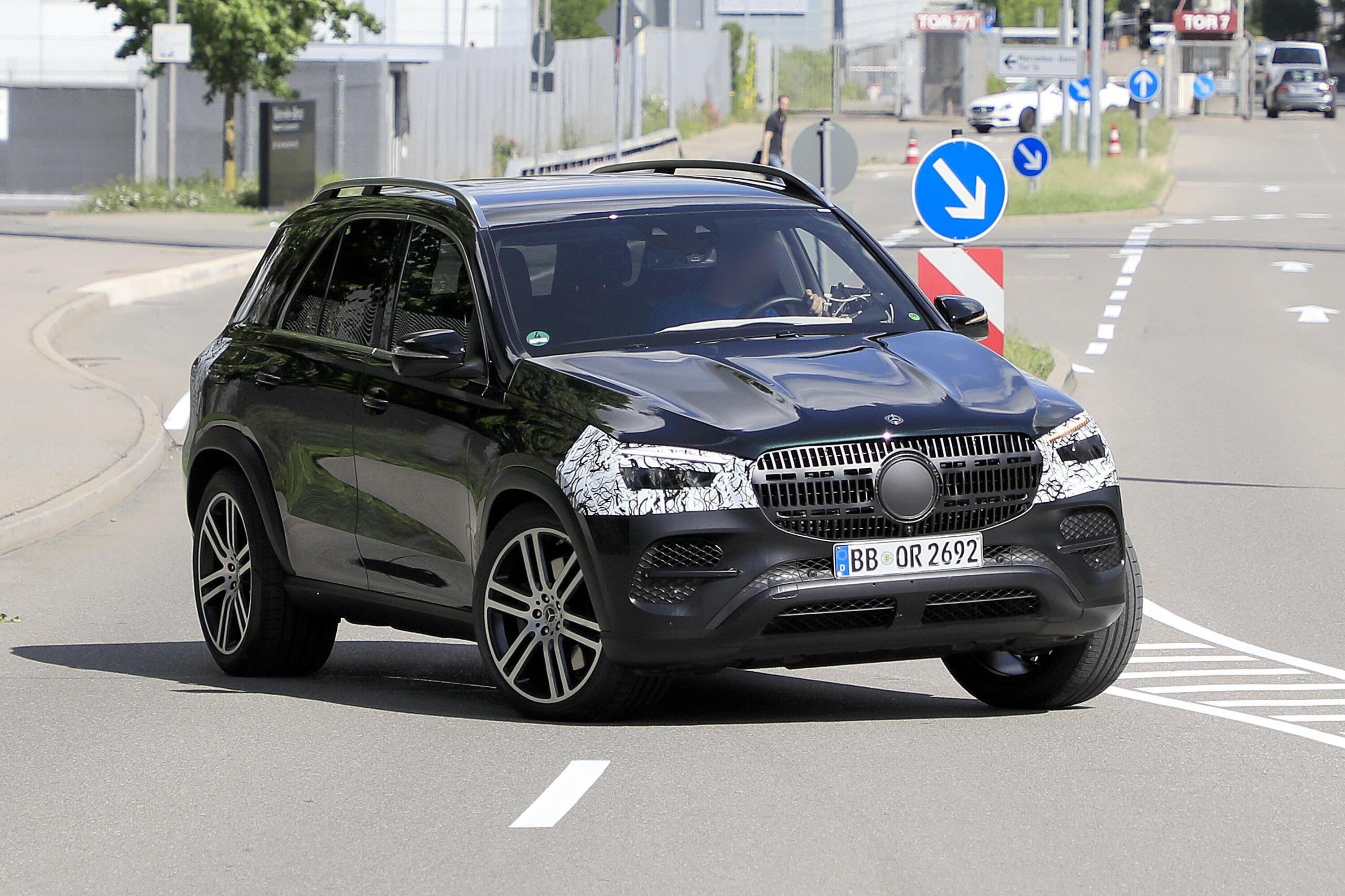Mercedes GLE restyling, le foto spia