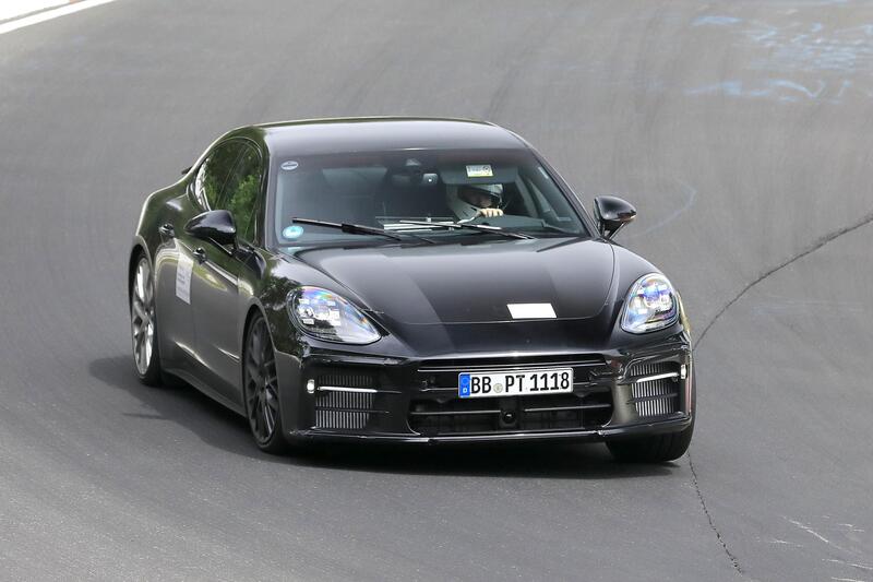 Porsche Panamera restyling, le foto spia al N&uuml;rburgring