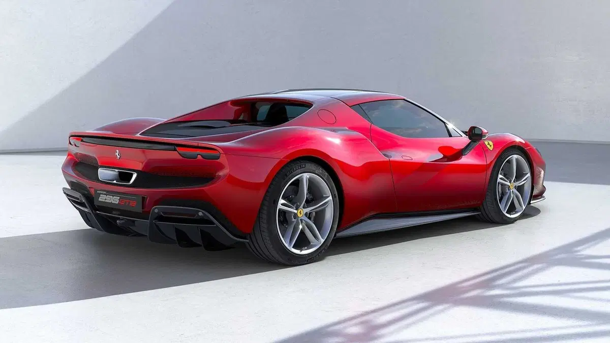 Ferrari 296 GTB, la prima V6 stradale del Cavallino è una PHEV da 830 CV (4)