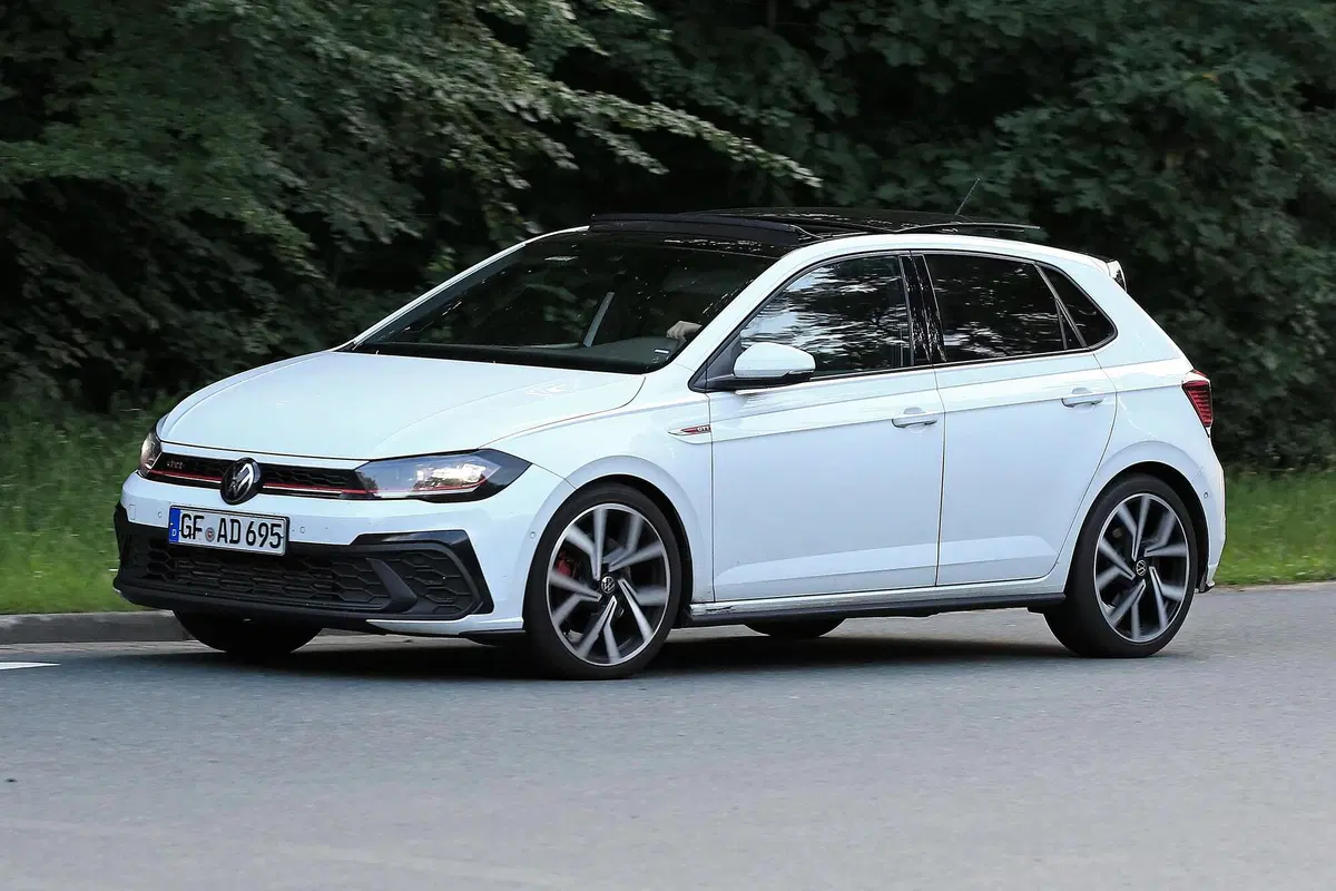 Volkswagen Polo GTI, le foto spia (3)
