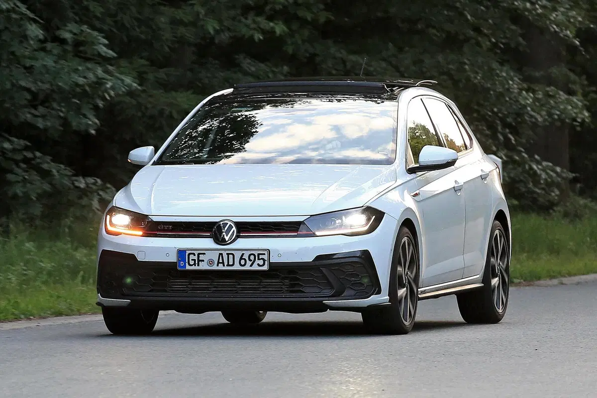 Volkswagen Polo GTI, le foto spia (2)