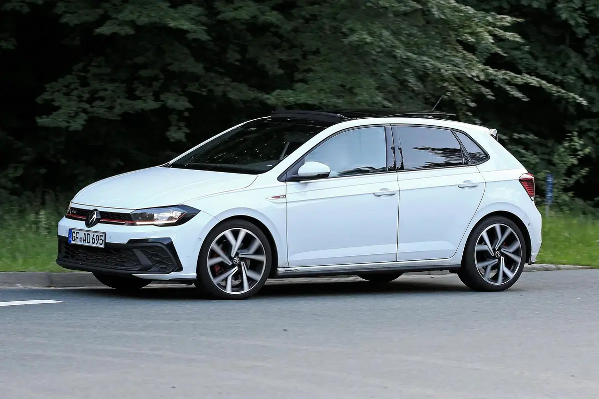 Volkswagen Polo GTI, le foto spia (5)
